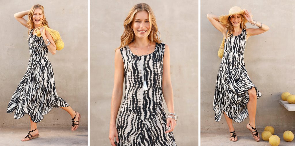 Model trägt ein Batik-Kleid