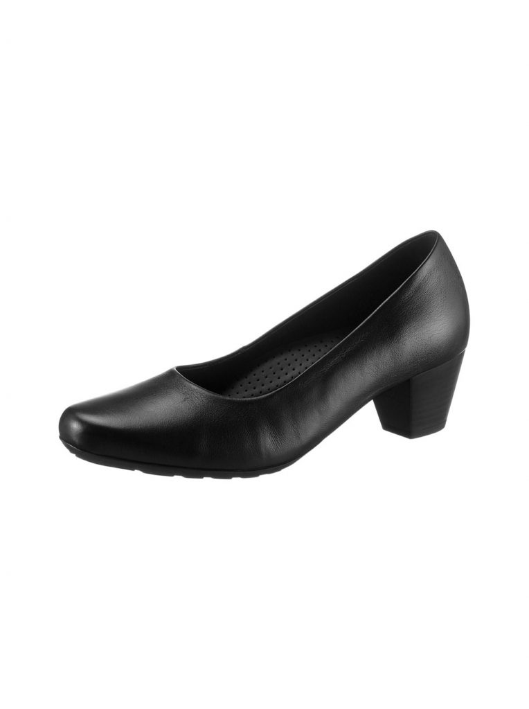 Schwarze Pumps fürs Herbst Outfit