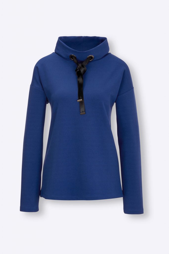 Blauer Pullover mit Stehkragen Produktbild